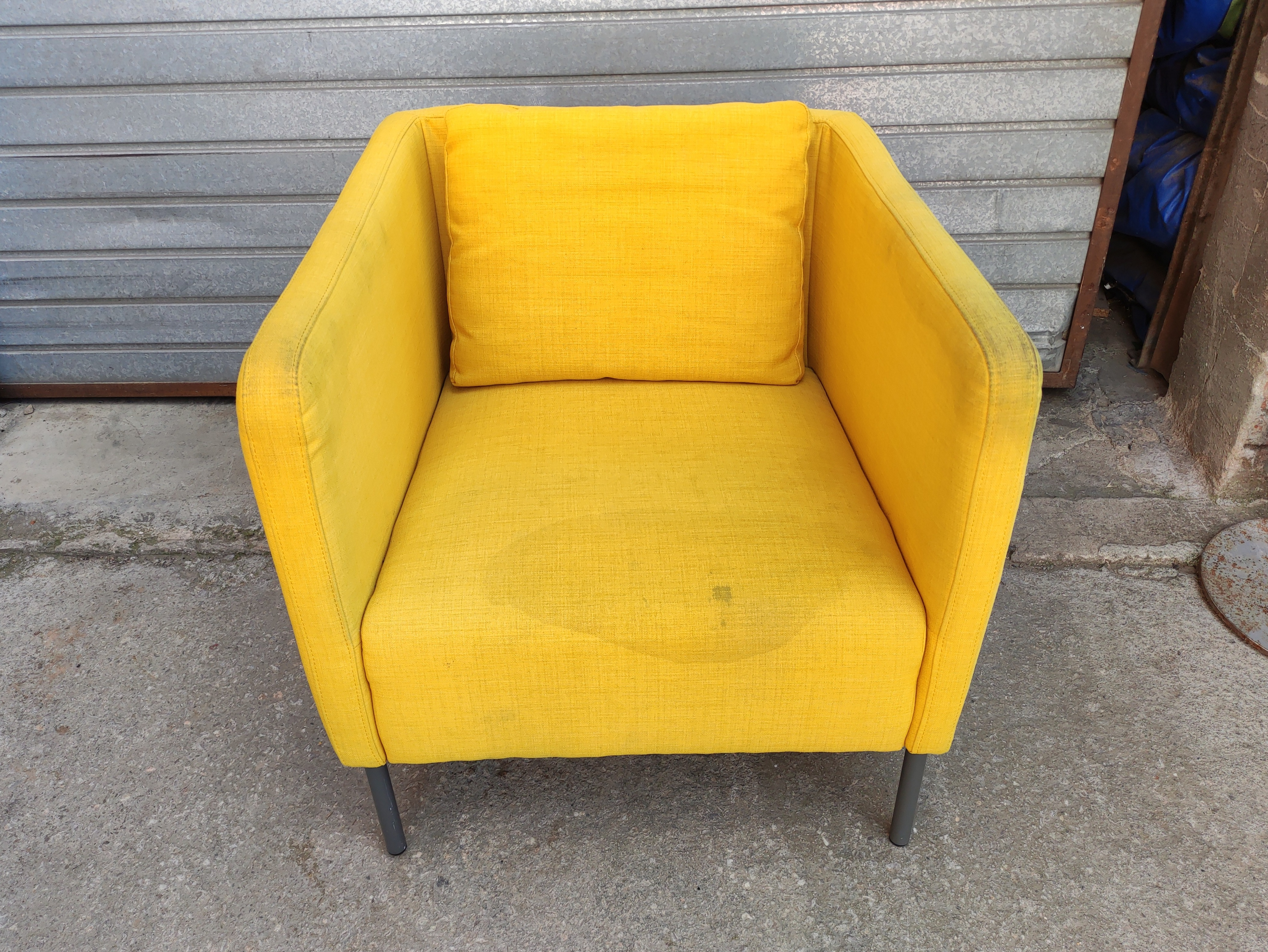 sillon amarillo manchado 44-74x70x74 1u